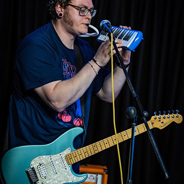 guitarist1 Dayve Music